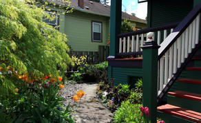 [Front Yard Walkway]