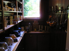 [Kitchen Utensil Pantry]